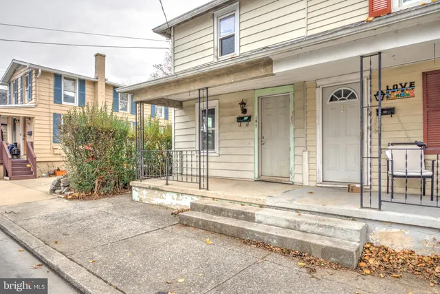 $140,000 | 157 South Wolf Street, Manheim, PA 17545