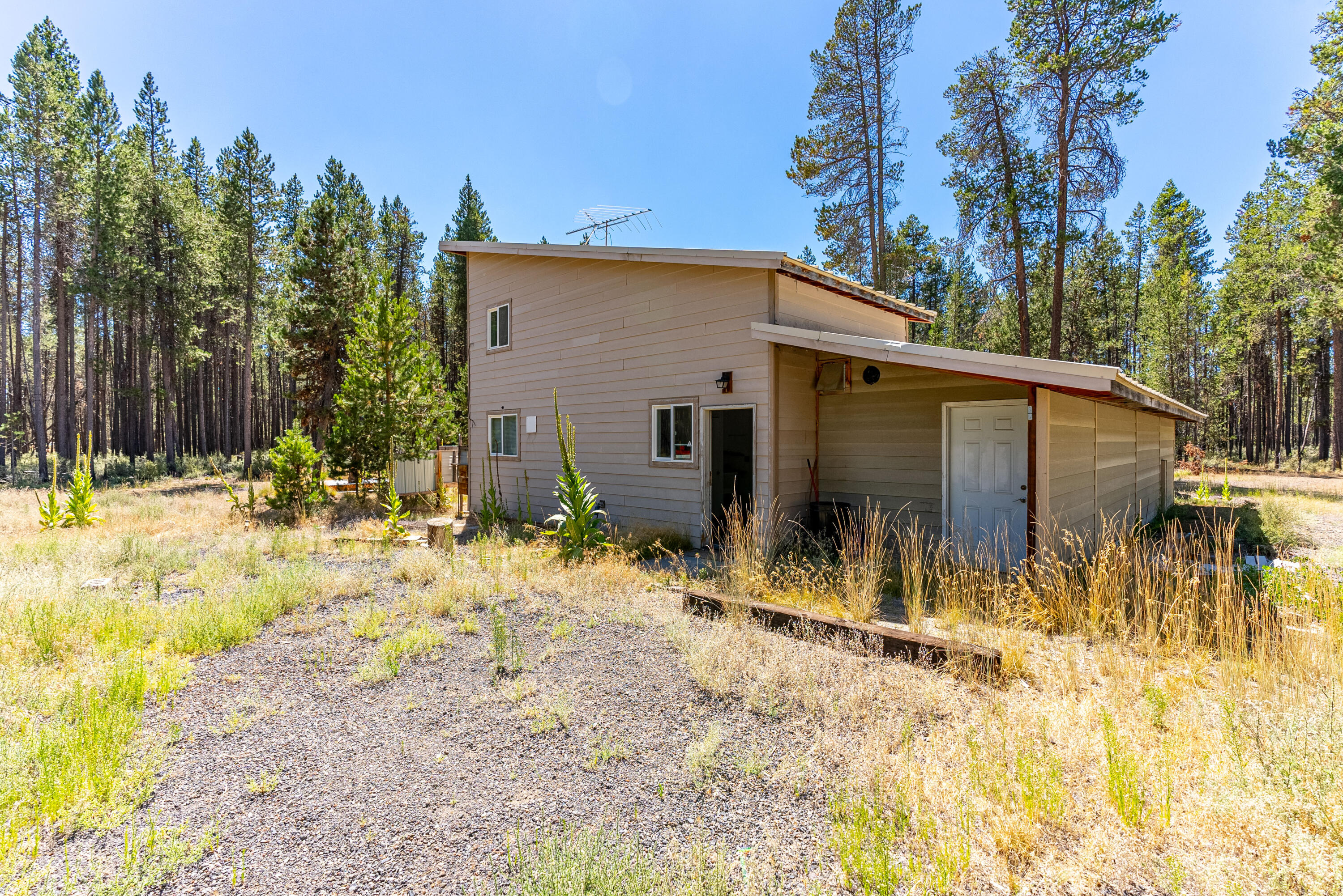 55236 Homestead Way Bend, OR 97707 - Photo 9 of 17 9.0