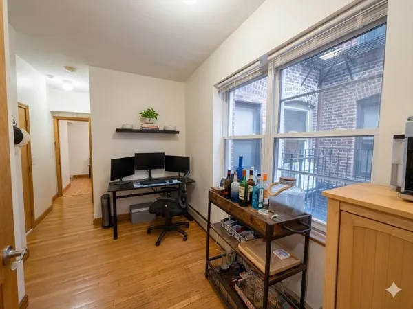 $3,800 | 22 Battery Street, Unit 1R, Boston, MA 02109