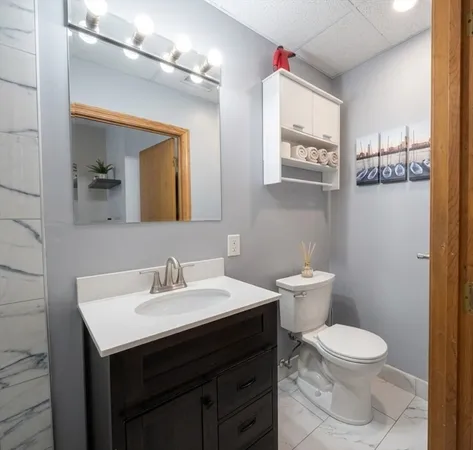 $3,800 | 22 Battery Street, Unit 1R, Boston, MA 02109