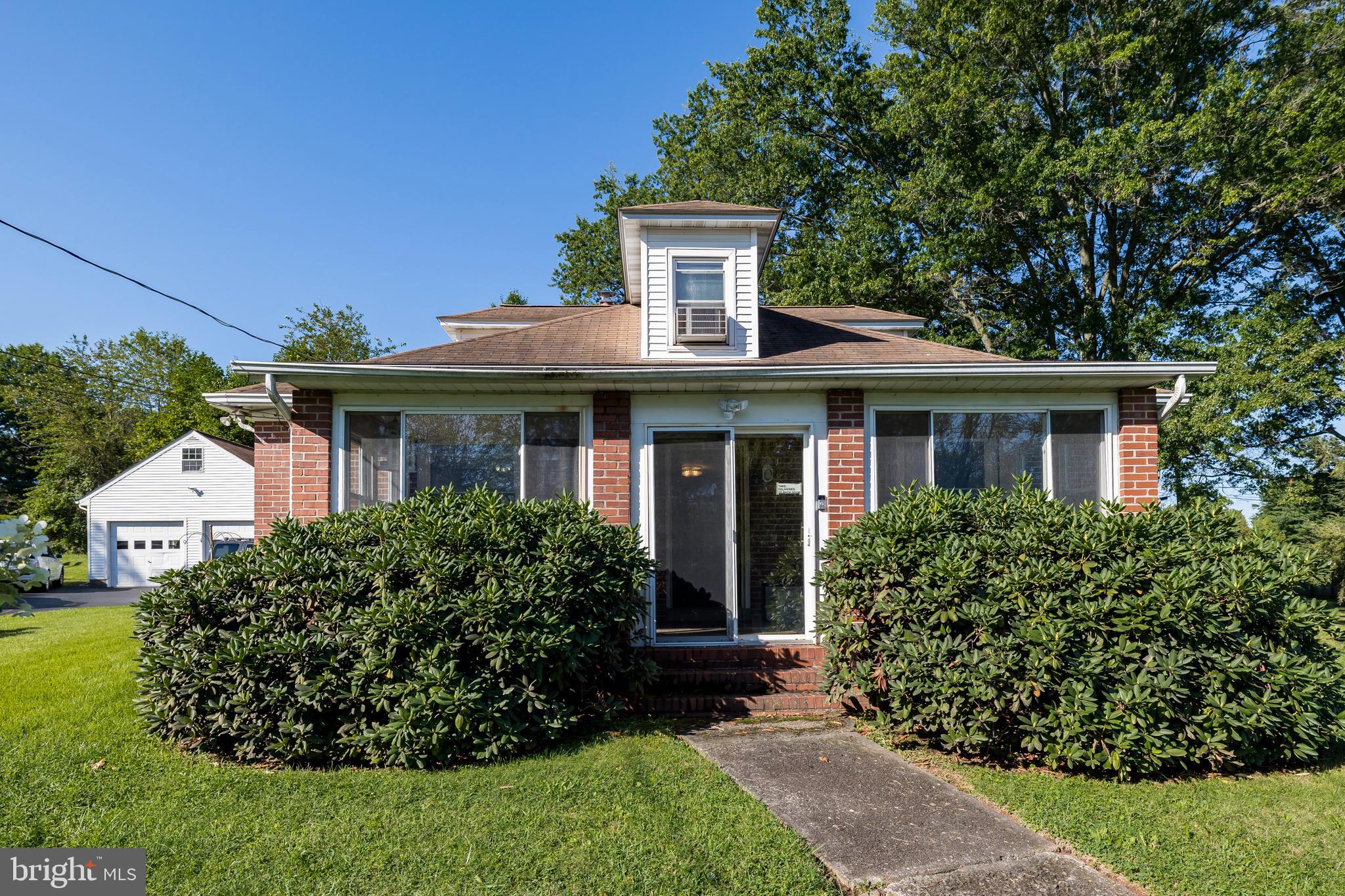 3204 Schuylkill Road Spring City, PA 19475 - Photo 2 of 35