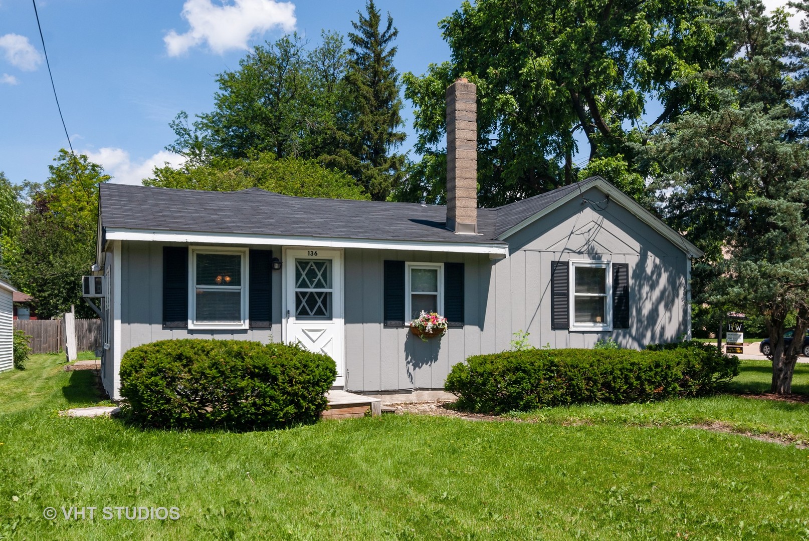 136 East Washington Street Oswego, IL 60543 - Photo 1 of 12