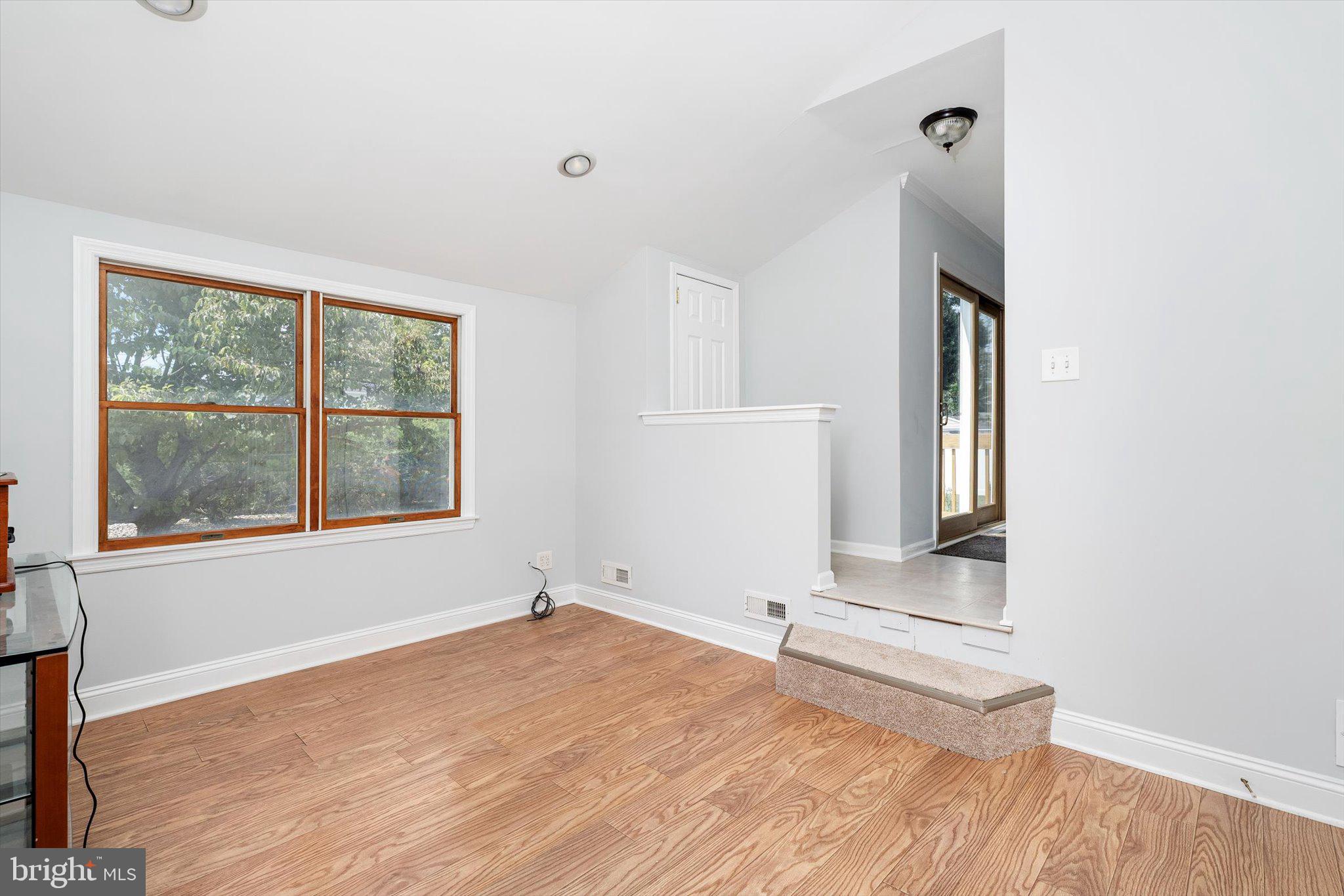 21 Kay Road Hamilton, NJ 08620 - Photo 13 of 27