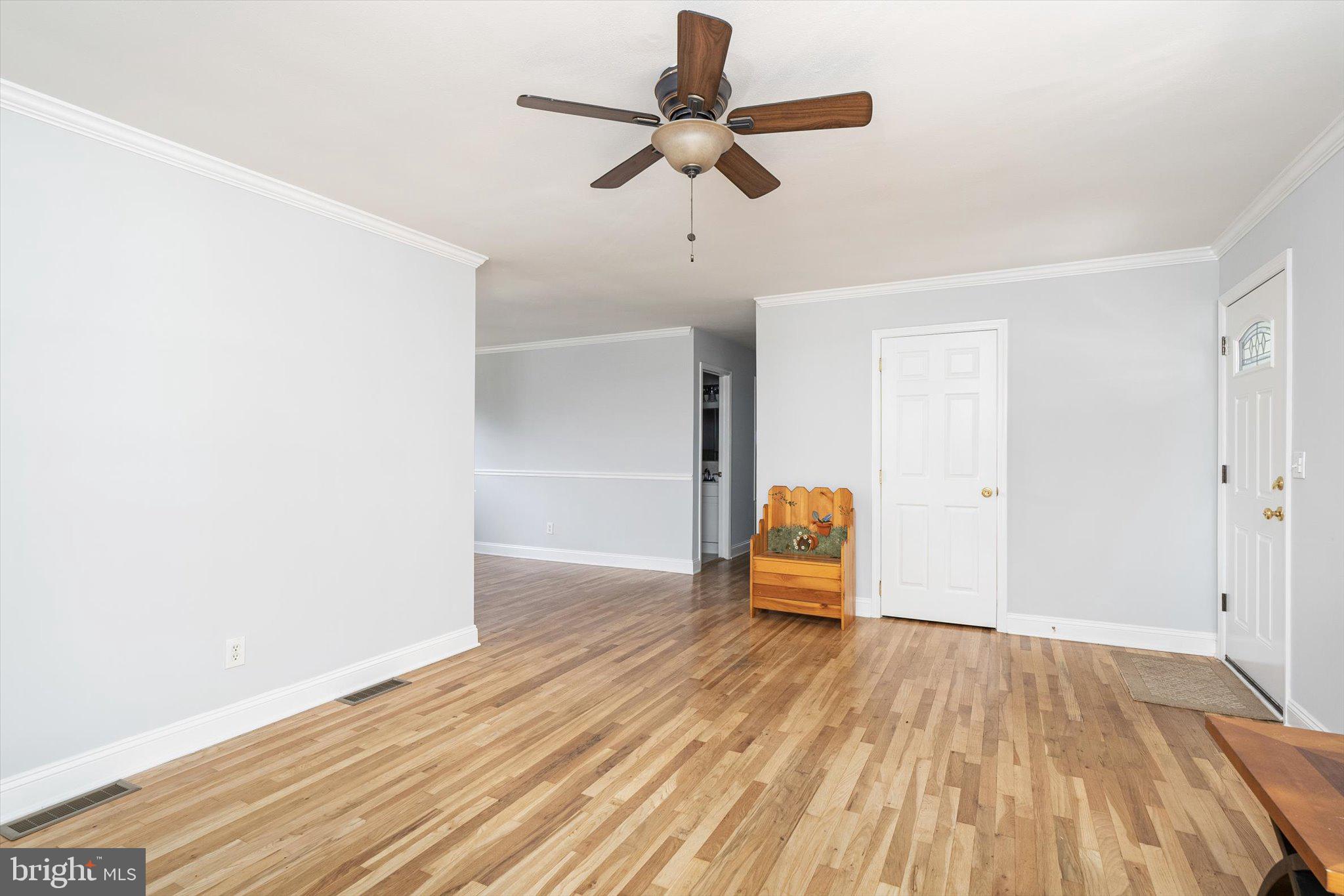 21 Kay Road Hamilton, NJ 08620 - Photo 5 of 27