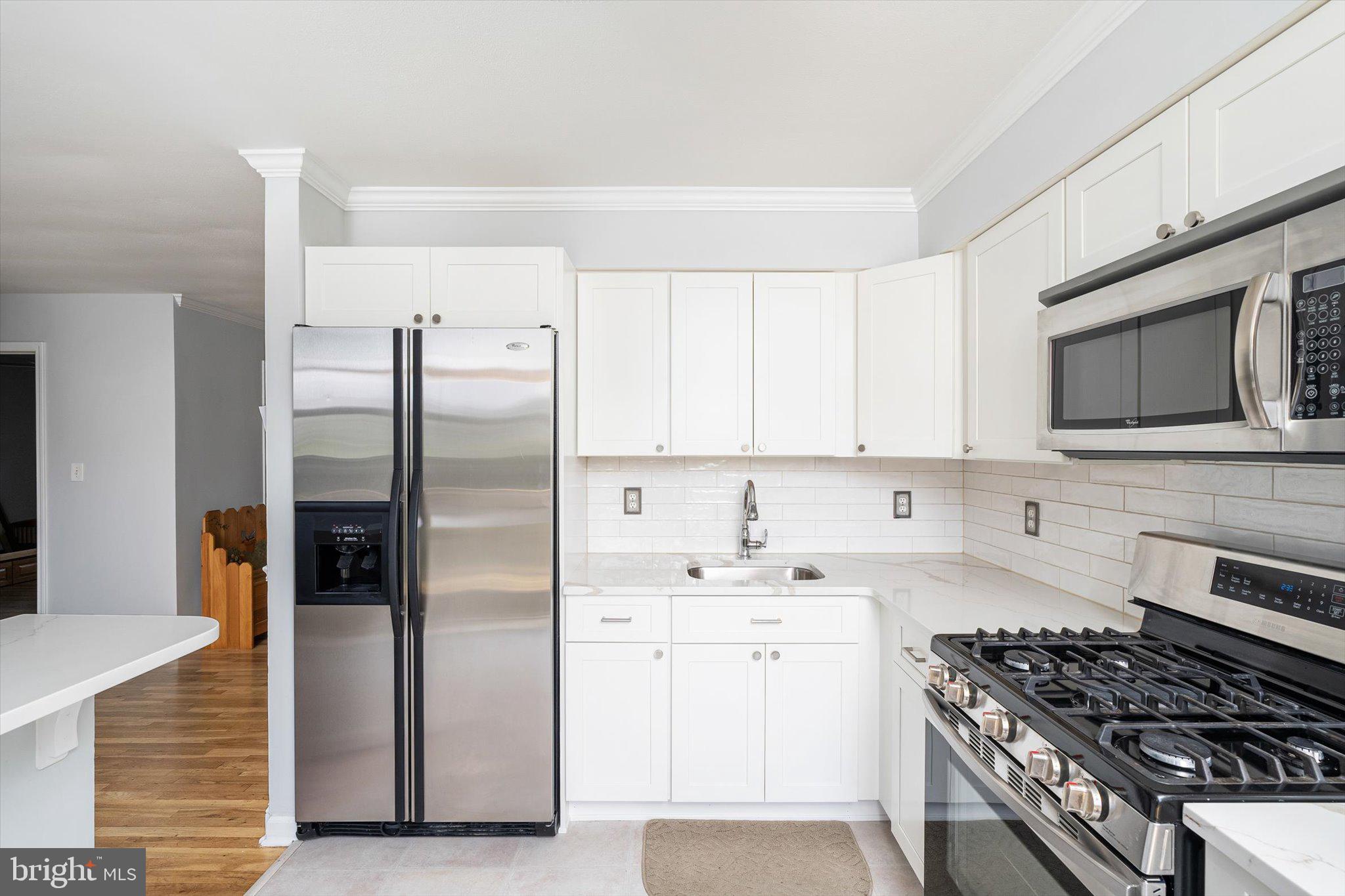 21 Kay Road Hamilton, NJ 08620 - Photo 10 of 27