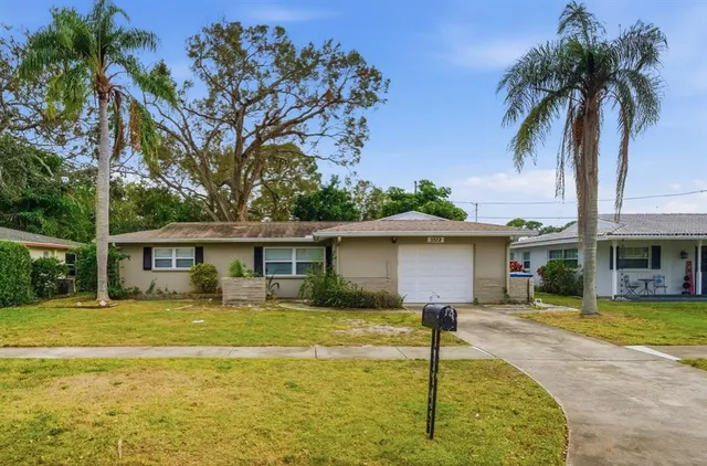 $300,000 | 3372 Keene Park Drive, Largo, FL 33771