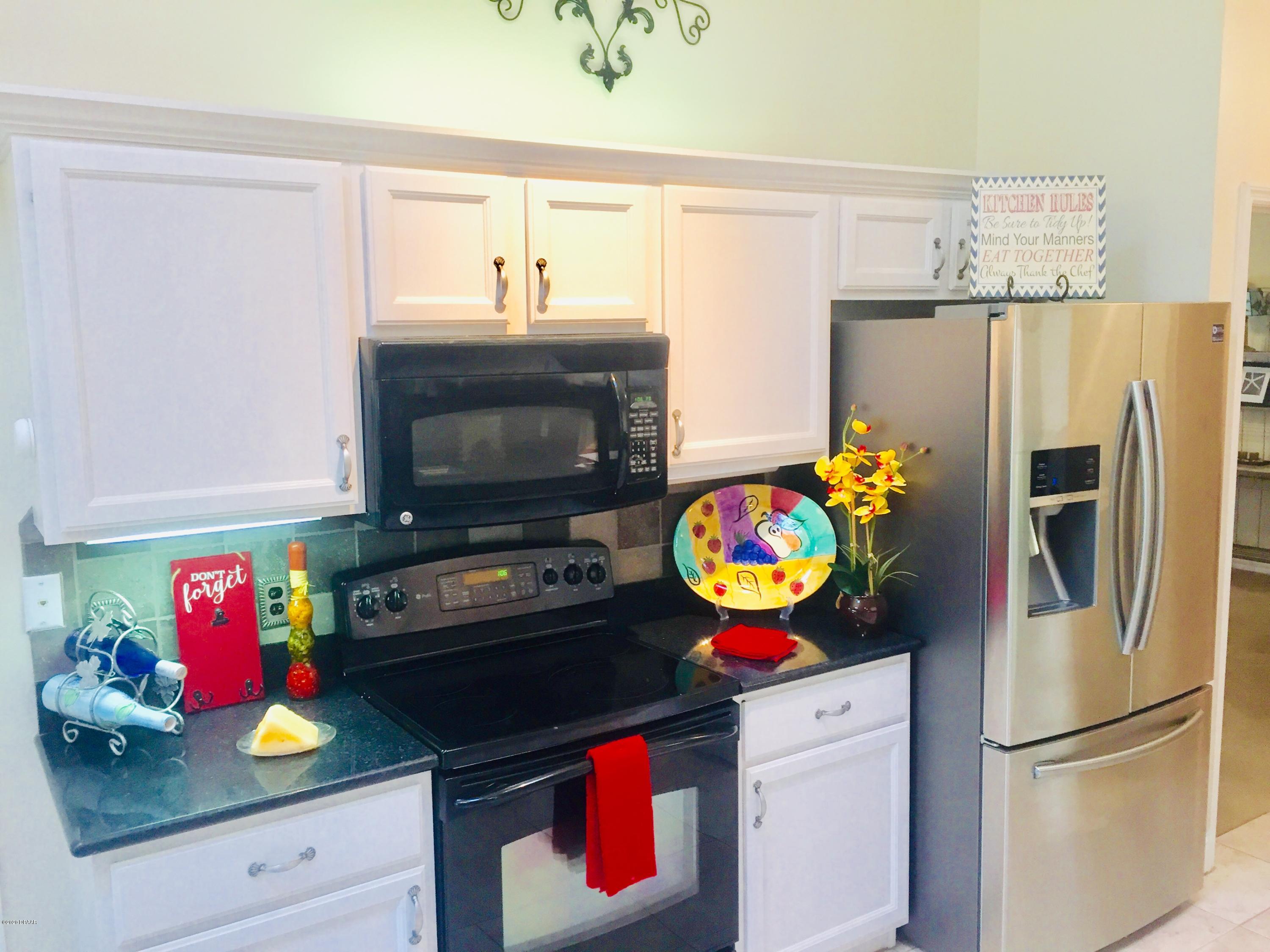 94 Bryan Cave Road South Daytona, FL 32119 - Photo 8 of 36 family2