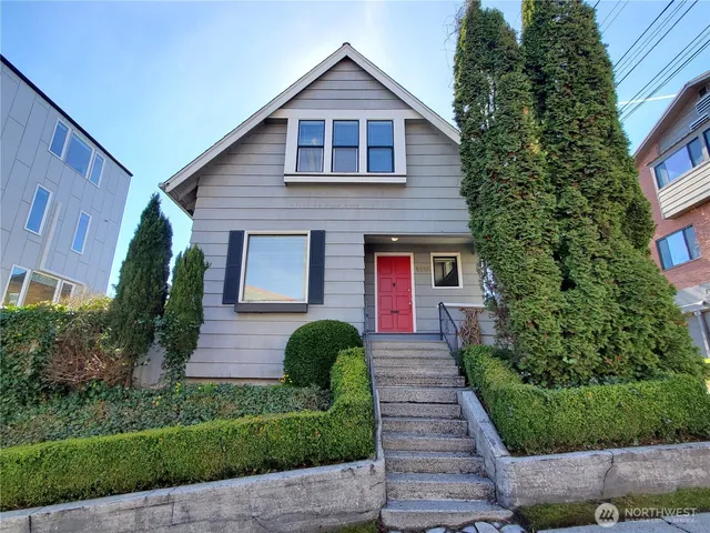 $3,000 | 1815 East Roy Street, Seattle, WA 98112