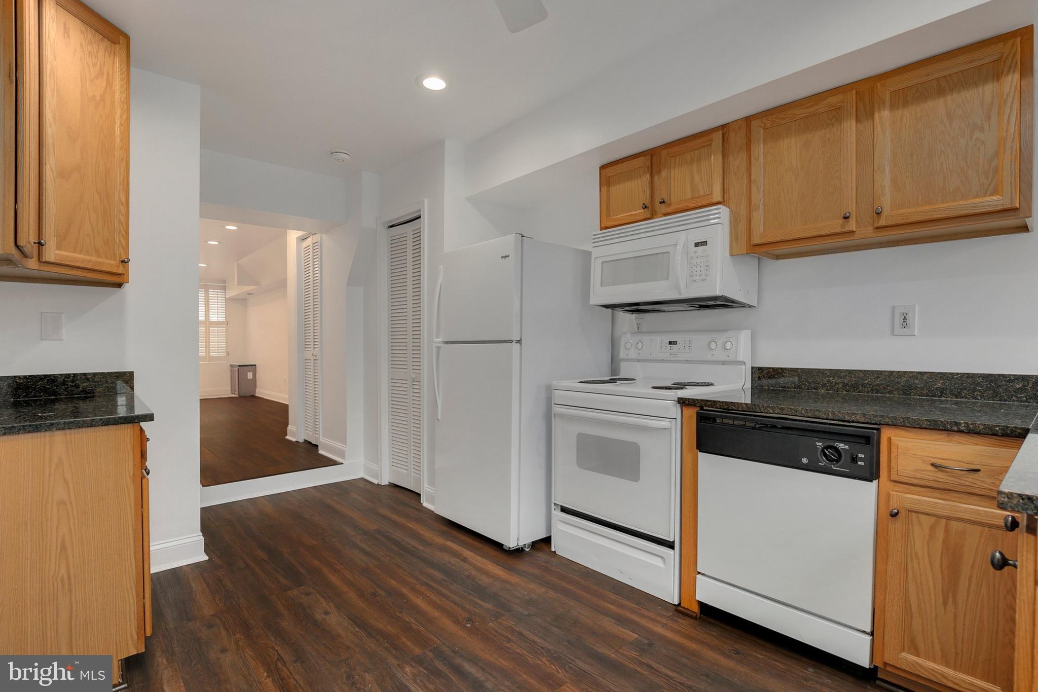 717 South Rose Street Baltimore, MD 21224 - Photo 12 of 32