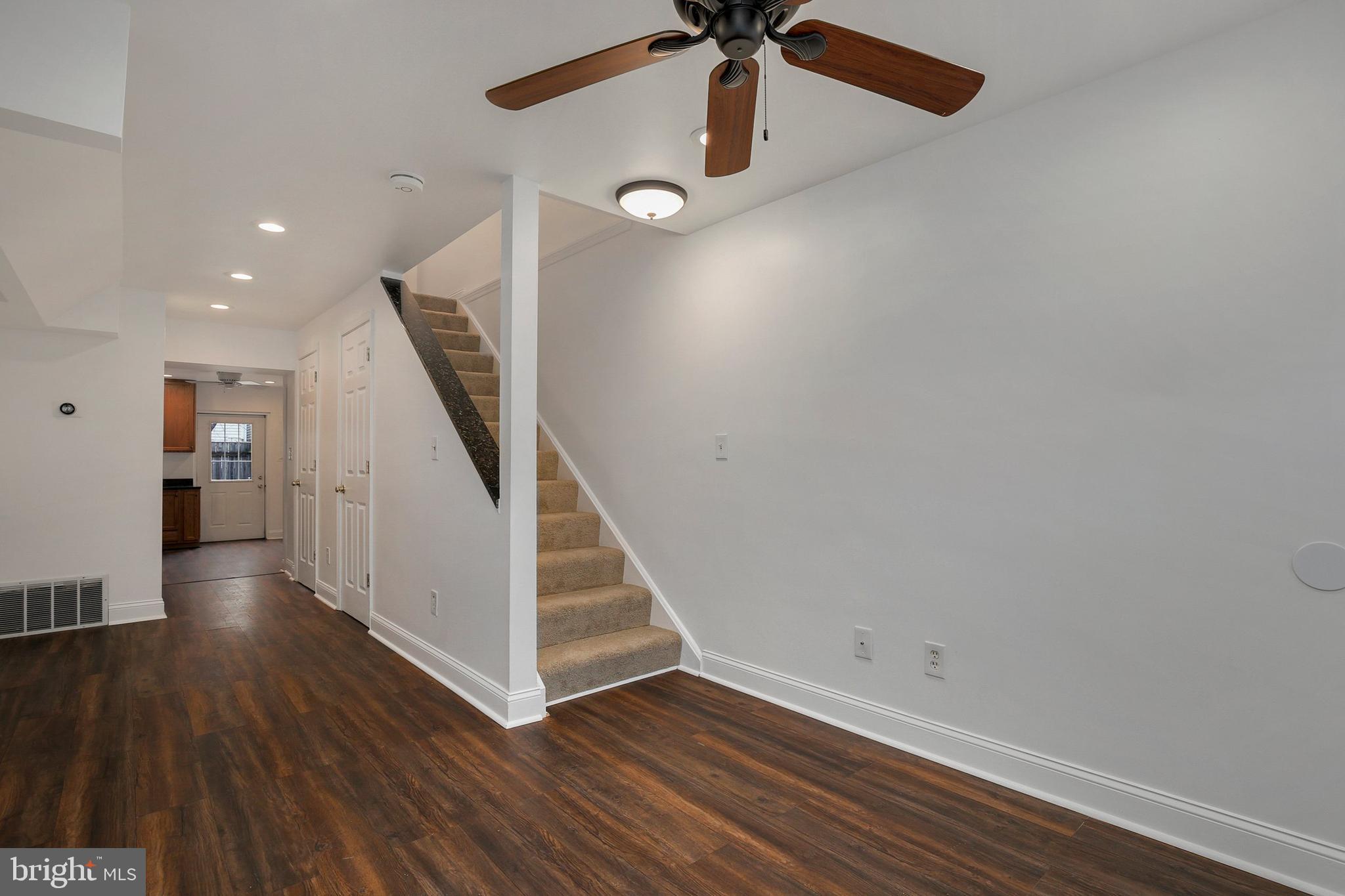 717 South Rose Street Baltimore, MD 21224 - Photo 7 of 32