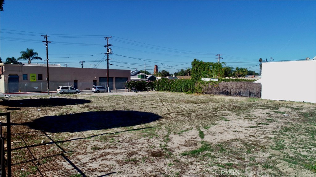 801 East Compton Boulevard Compton, CA 90221 - Photo 19 of 21 a view of a backyard