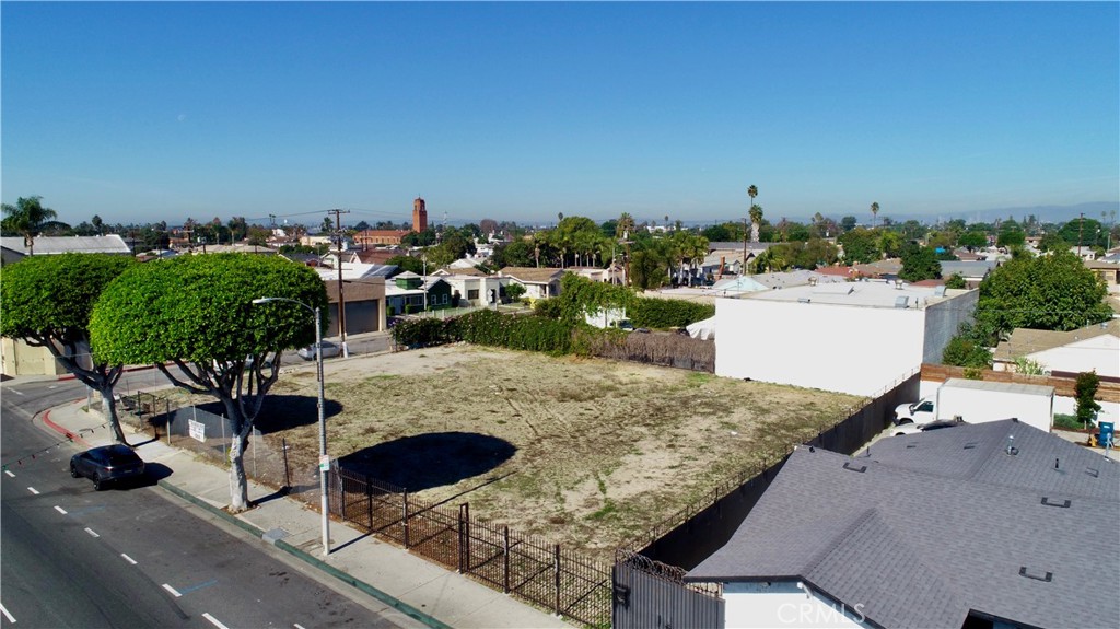 801 East Compton Boulevard Compton, CA 90221 - Photo 5 of 21 an aerial view of a house with outdoor space