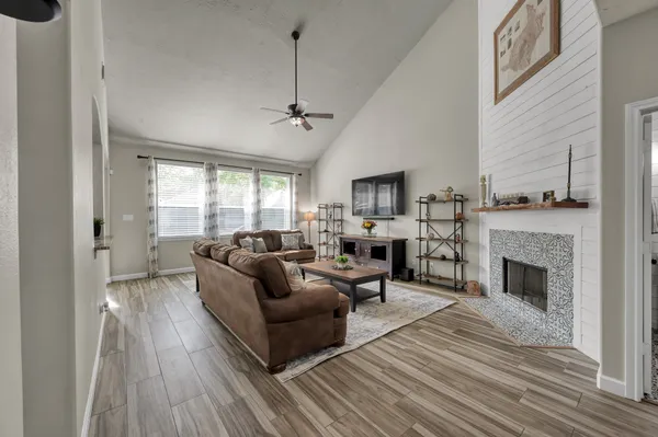 $485,000 | 34 West Prairie Dawn Circle, The Woodlands, TX 77385