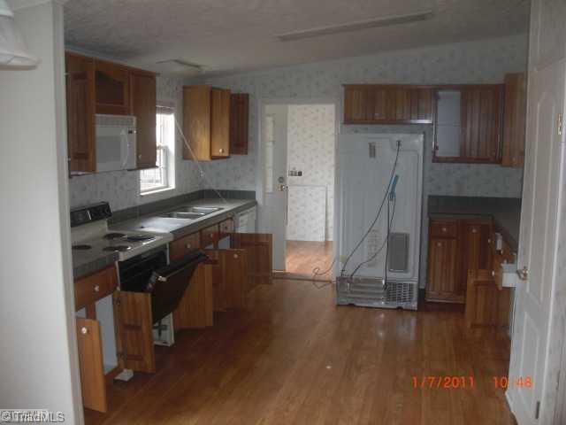 2519 Altamahaw Union Ridge Road Burlington, NC 27217 - Photo 2 of 5 Kitchen.