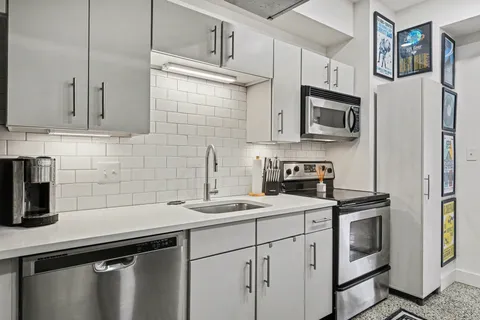$424,900 | 700 Church Street, Unit 802, Nashville, TN 37203