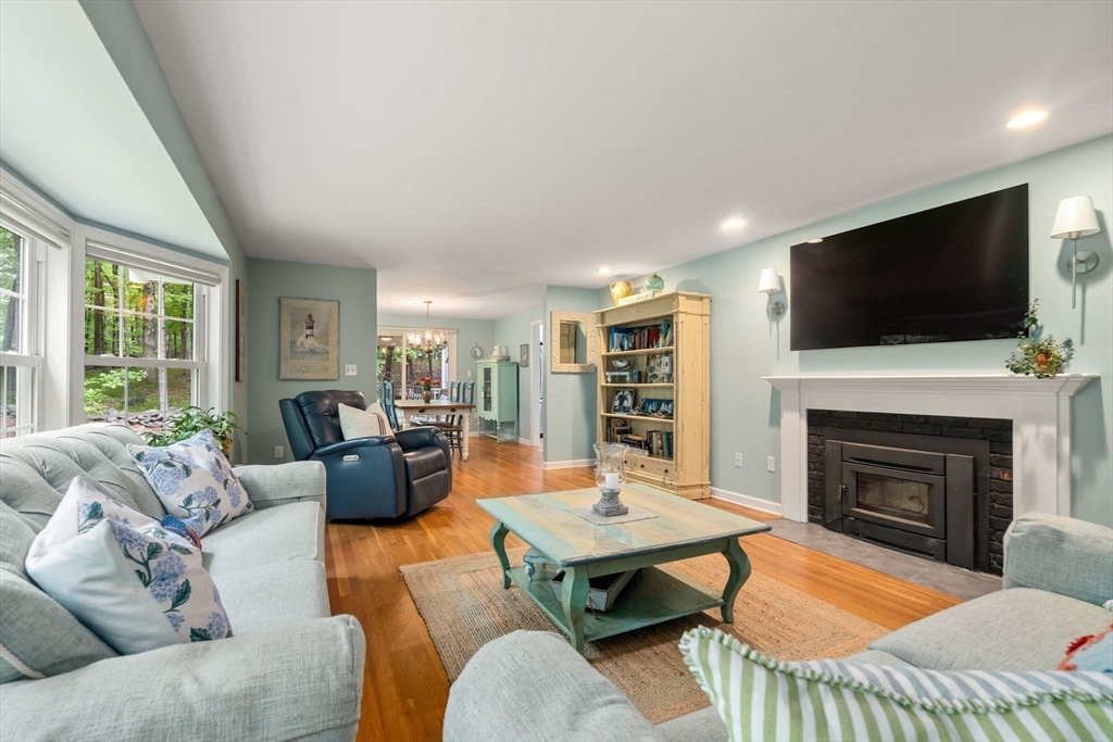 26 Peckham Hill Road Sherborn, MA 01770 - Photo 17 of 33