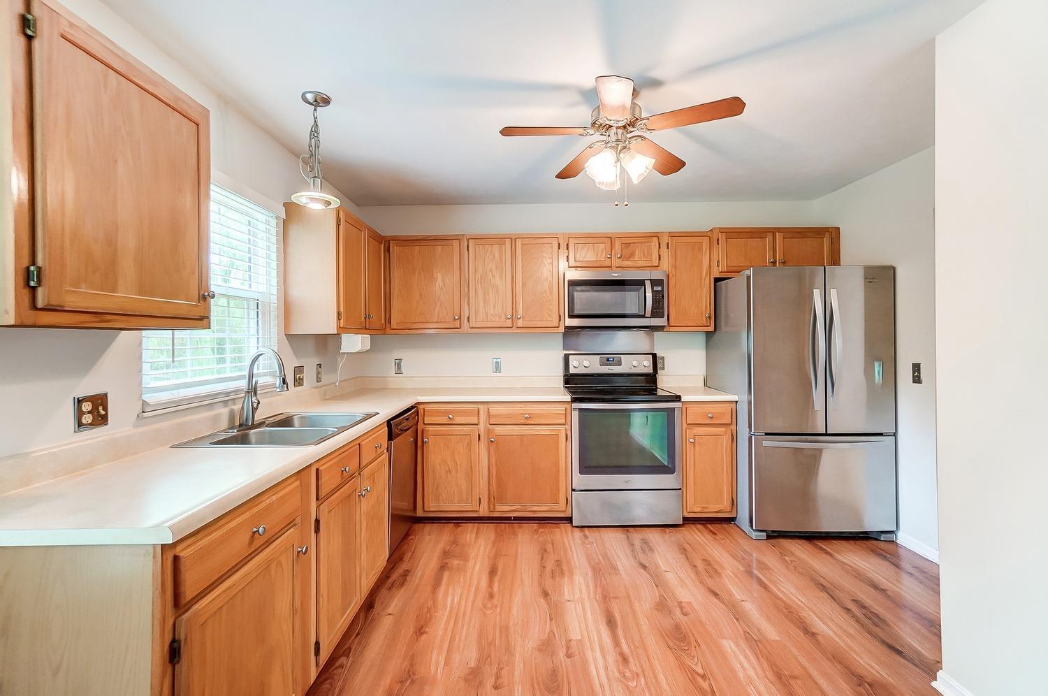 2887 Struble Road Cincinnati, OH 45251 - Photo 3 of 40 Gallery Image 3