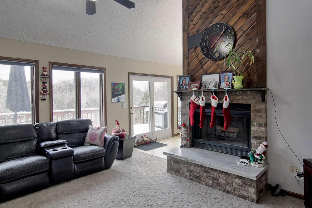 1102 Smith Road Traverse City, MI 49696 - Photo 8 of 31 1856030-7.JPG