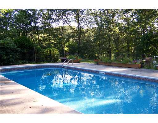 605 Read School House Road Coventry, RI 02816 - Photo 14 of 14 Swimming Pool/Hot Tub/Sauna.