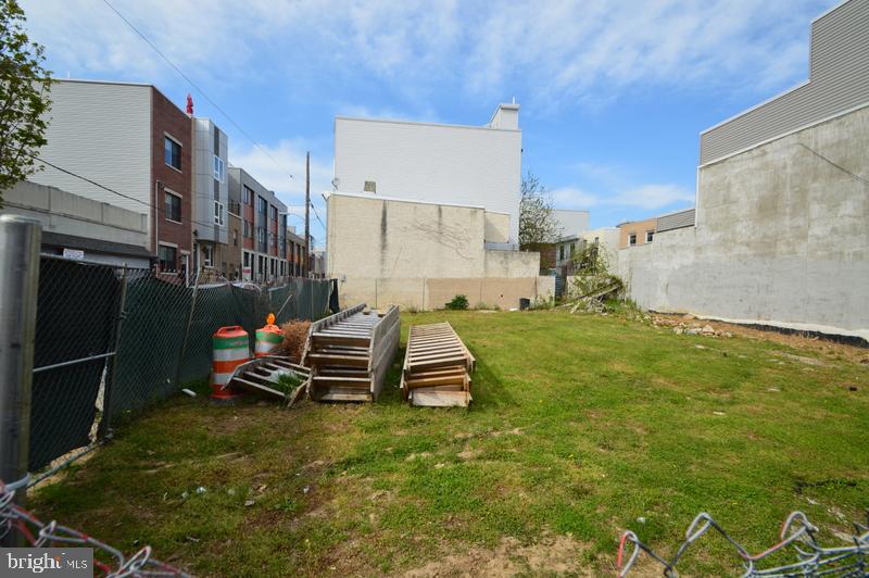 1725 Tasker Street Philadelphia, PA 19145 - Photo 5 of 9 Gallery Image 5