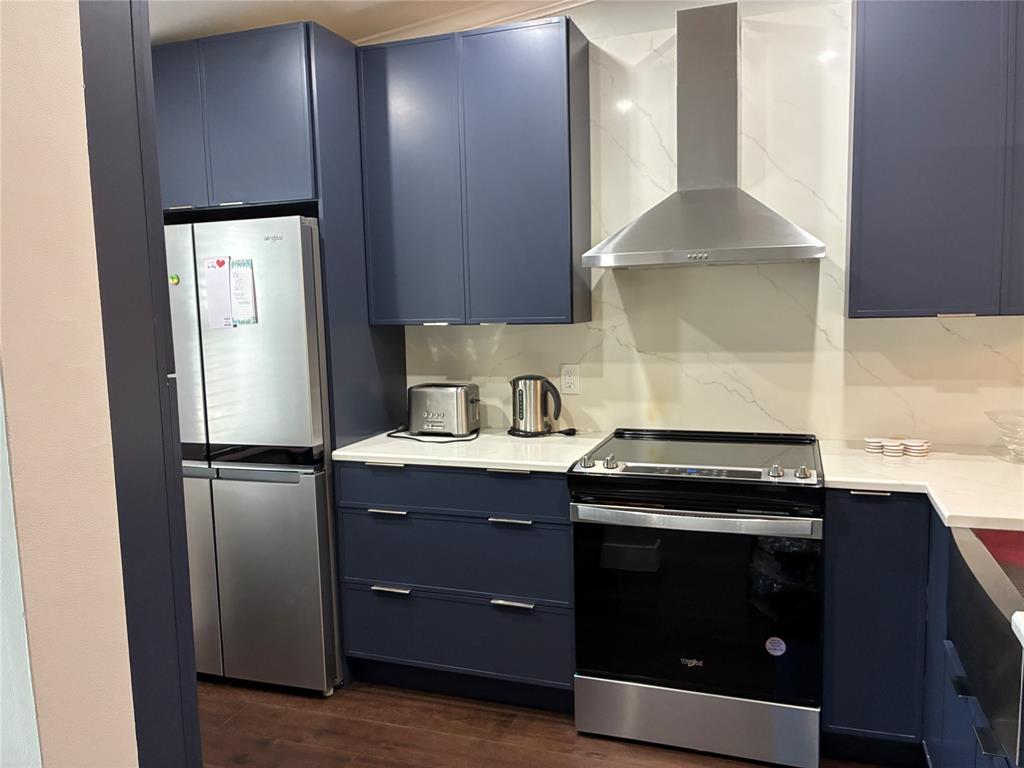 18546 Horizon Avenue, Unit 168 Boca Raton, FL 33496 - Photo 6 of 46 a kitchen with a refrigerator and a sink