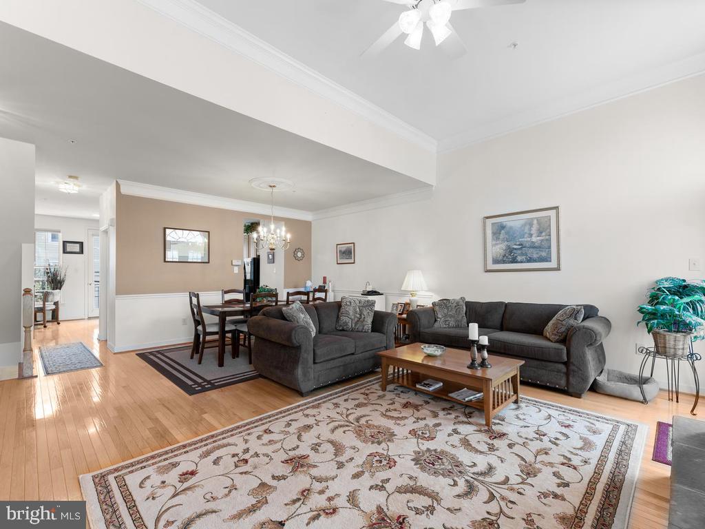 8818 Lew Wallace Road Frederick, MD 21704 - Photo 3 of 38