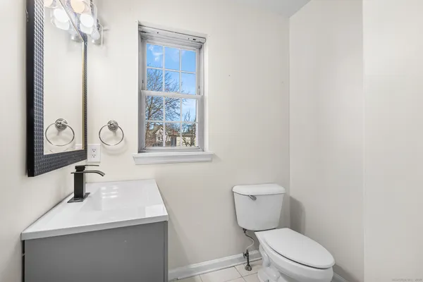$349,000 | 1 Union Avenue, Unit 11, Danbury, CT 06810