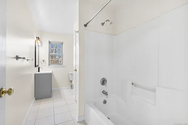 $349,000 | 1 Union Avenue, Unit 11, Danbury, CT 06810