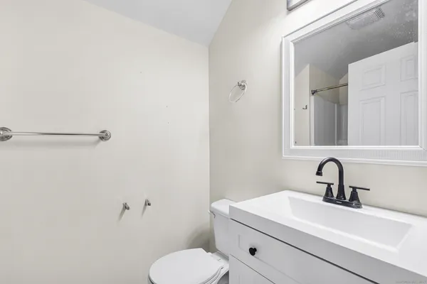 $349,000 | 1 Union Avenue, Unit 11, Danbury, CT 06810