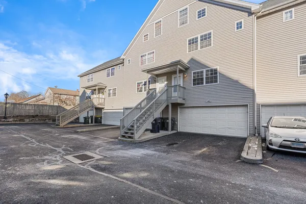 $349,000 | 1 Union Avenue, Unit 11, Danbury, CT 06810