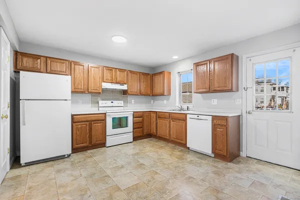 $349,000 | 1 Union Avenue, Unit 11, Danbury, CT 06810