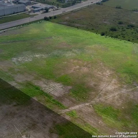 $625,000 | 2560 Us-181 S, Hobson, TX 78118