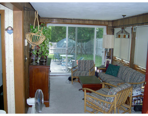 3 Rosslare Road Framingham, MA 01701 - Photo 3 of 15 Gallery Image 3