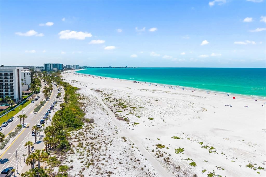 210 Sands Point Road, Unit 2402 Longboat Key, FL 34228 - Photo 35 of 39