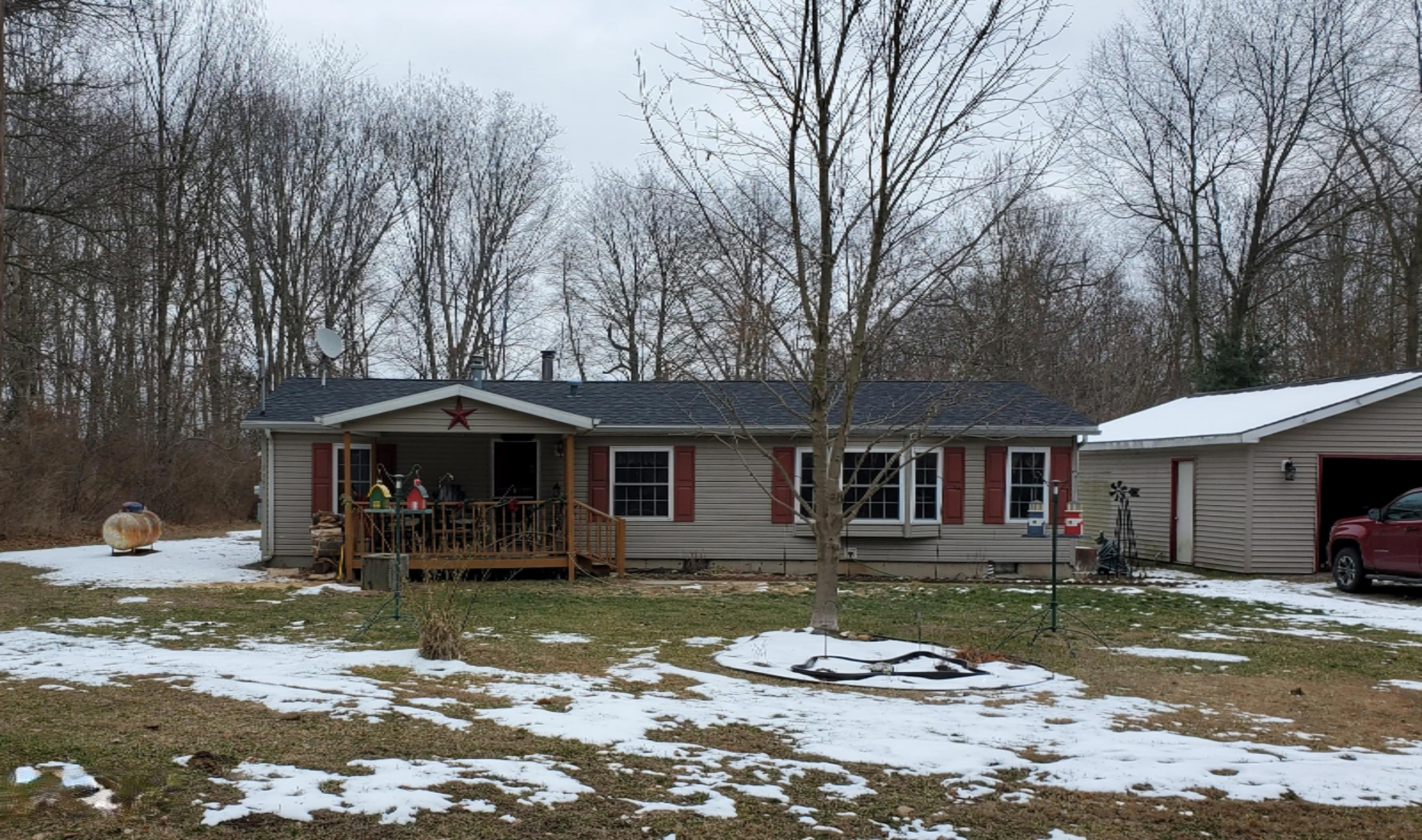 53569 B Avenue Three Rivers, MI 49093 - Photo 1 of 17 20210124_144048