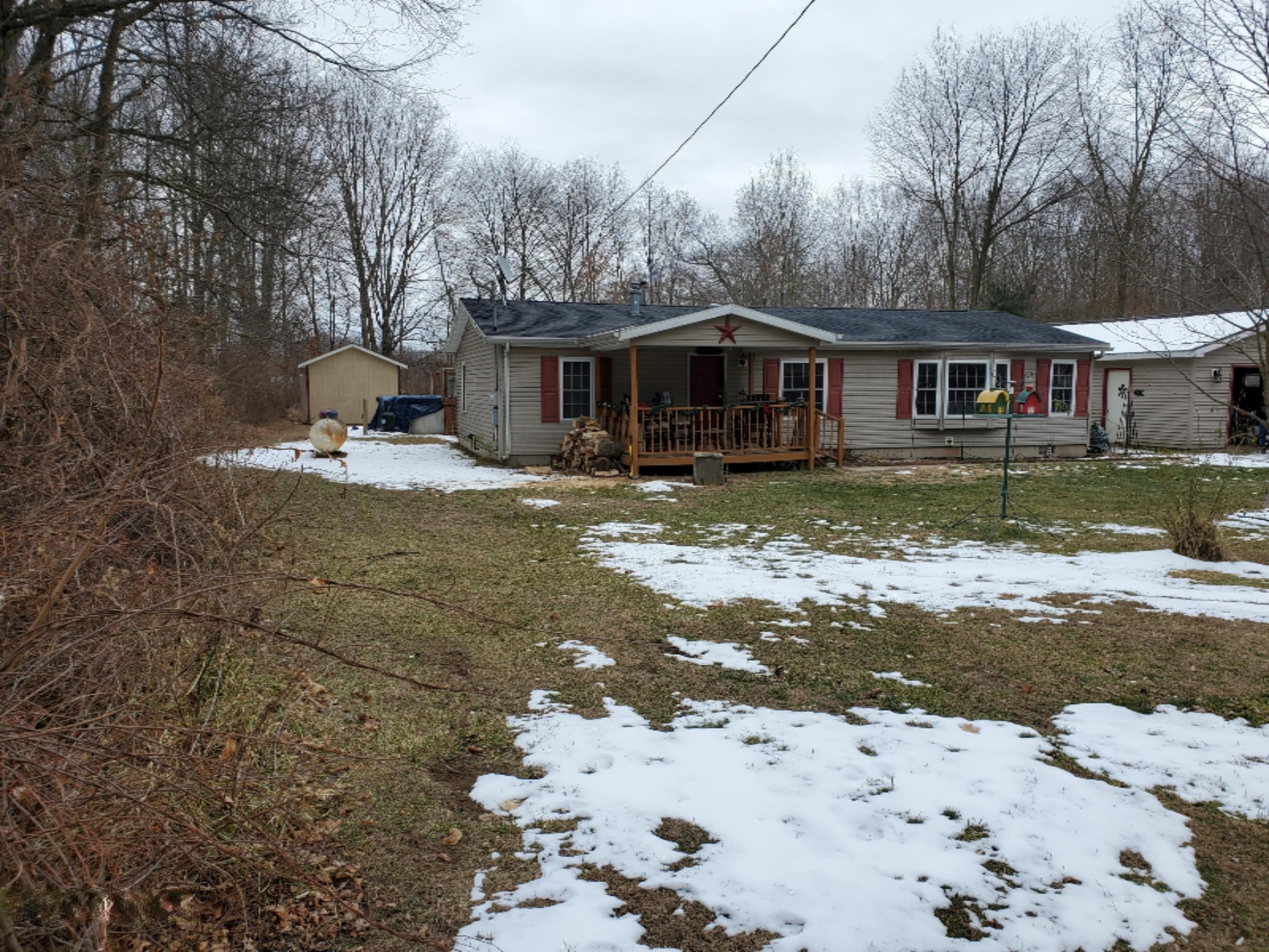 53569 B Avenue Three Rivers, MI 49093 - Photo 2 of 17 20210124_144107