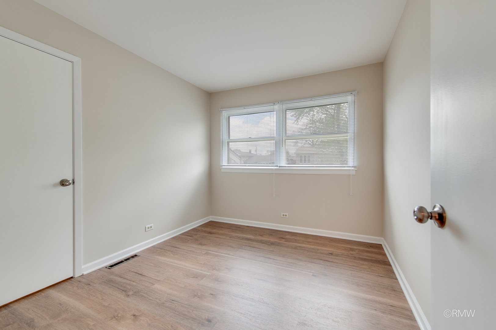 691 Westmere Road Des Plaines, IL 60016 - Photo 21 of 30 Gallery Image 21