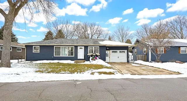 $215,000 | 508 Elaine Avenue, Marshall, MN 56258