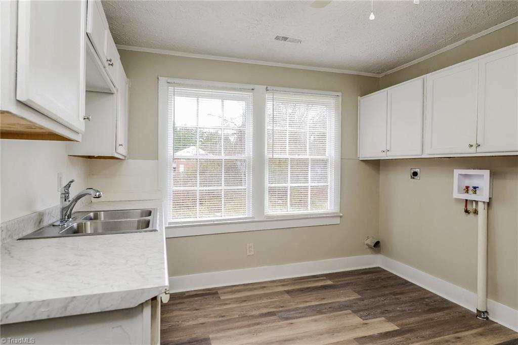 351 South Scientific Street High Point, NC 27260 - Photo 5 of 16