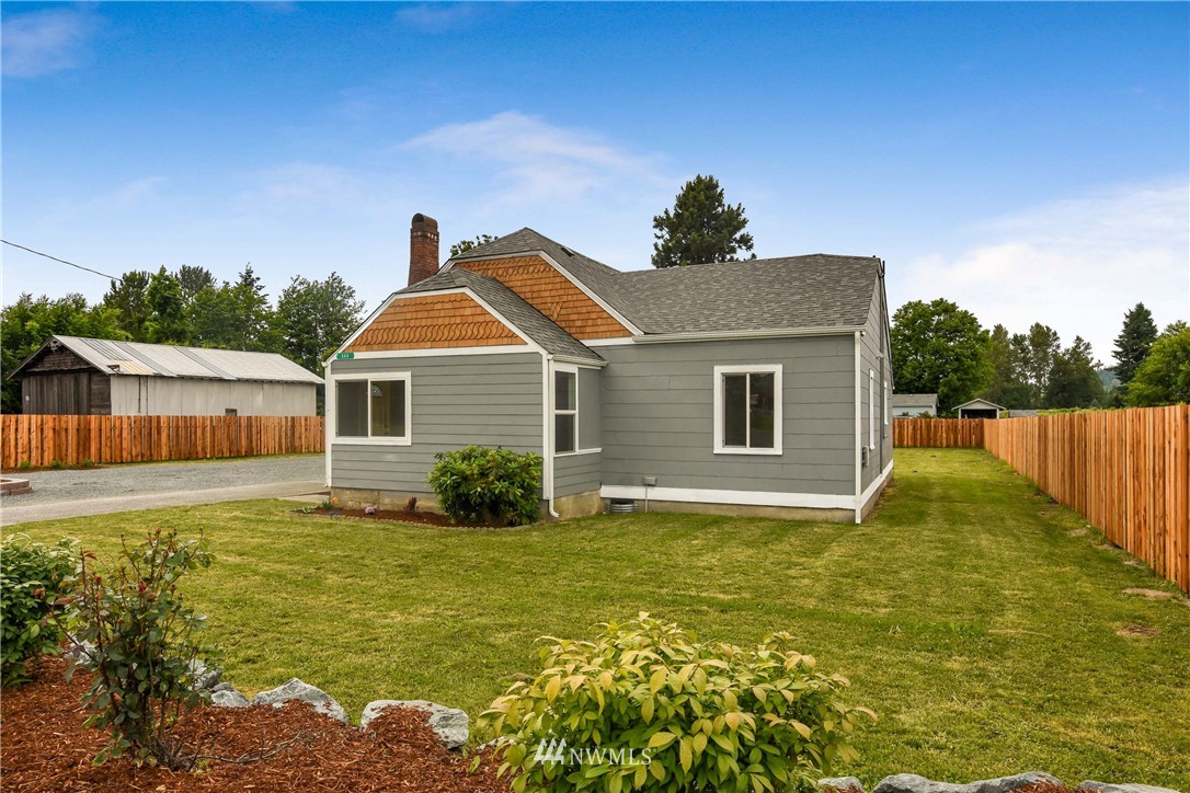 564 Cook Road Sedro-Woolley, WA 98284 - Photo 2 of 24