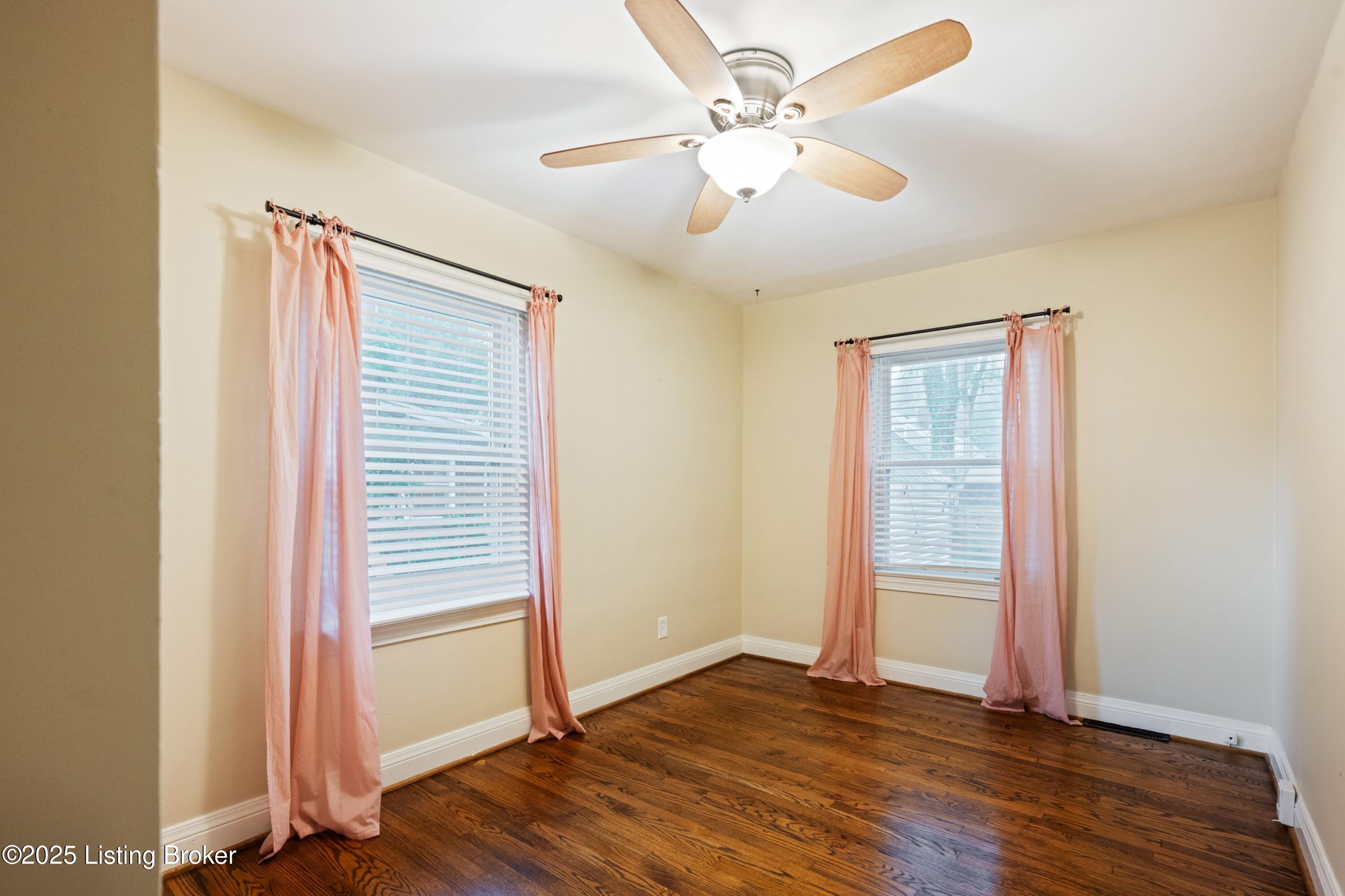 3917 Staebler Avenue Louisville, KY 40207 - Photo 26 of 37 31