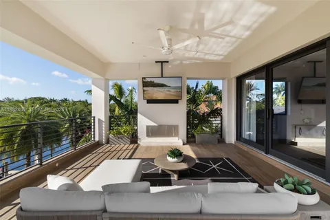 $22,900,000 | 9360 Balada Street, Coral Gables, FL 33156