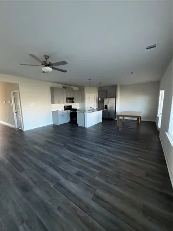 $2,100 | 16628 Sterling Clf Street, Conroe, TX 77302