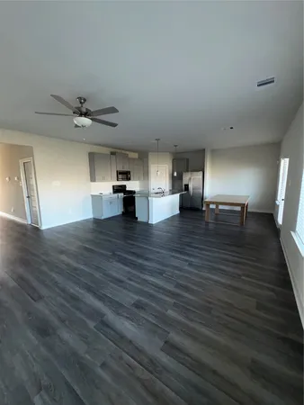 $2,300 | 16628 Sterling Clf Street, Conroe, TX 77302