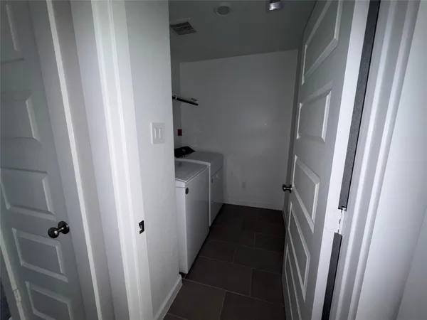 $2,100 | 16628 Sterling Clf Street, Conroe, TX 77302