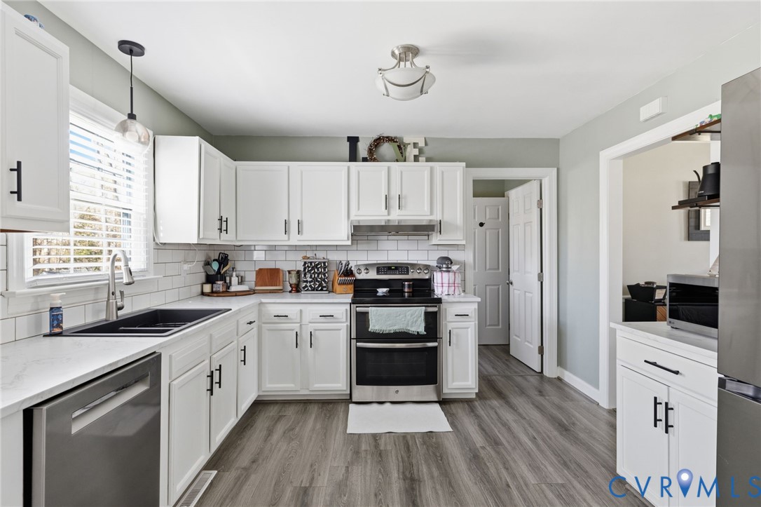 2016 Ridge Stone Court Henrico, VA 23238 - Photo 11 of 32 Gallery Image 11