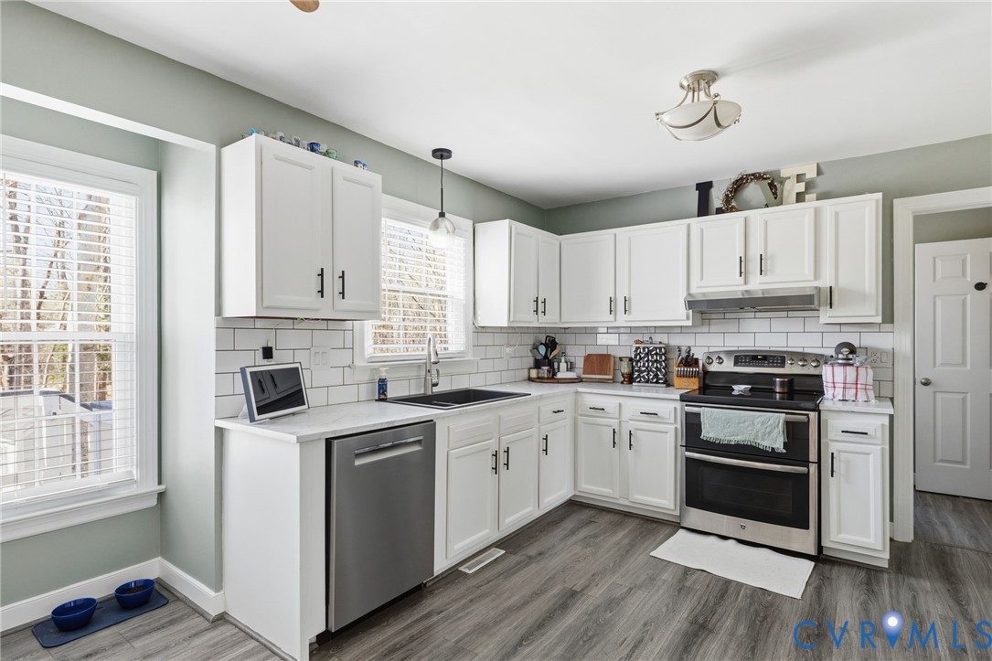 2016 Ridge Stone Court Henrico, VA 23238 - Photo 10 of 32 Gallery Image 10