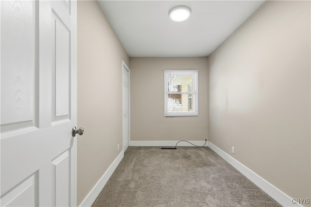 27 Wexford Road DeWitt, NY 13214 - Photo 18 of 36