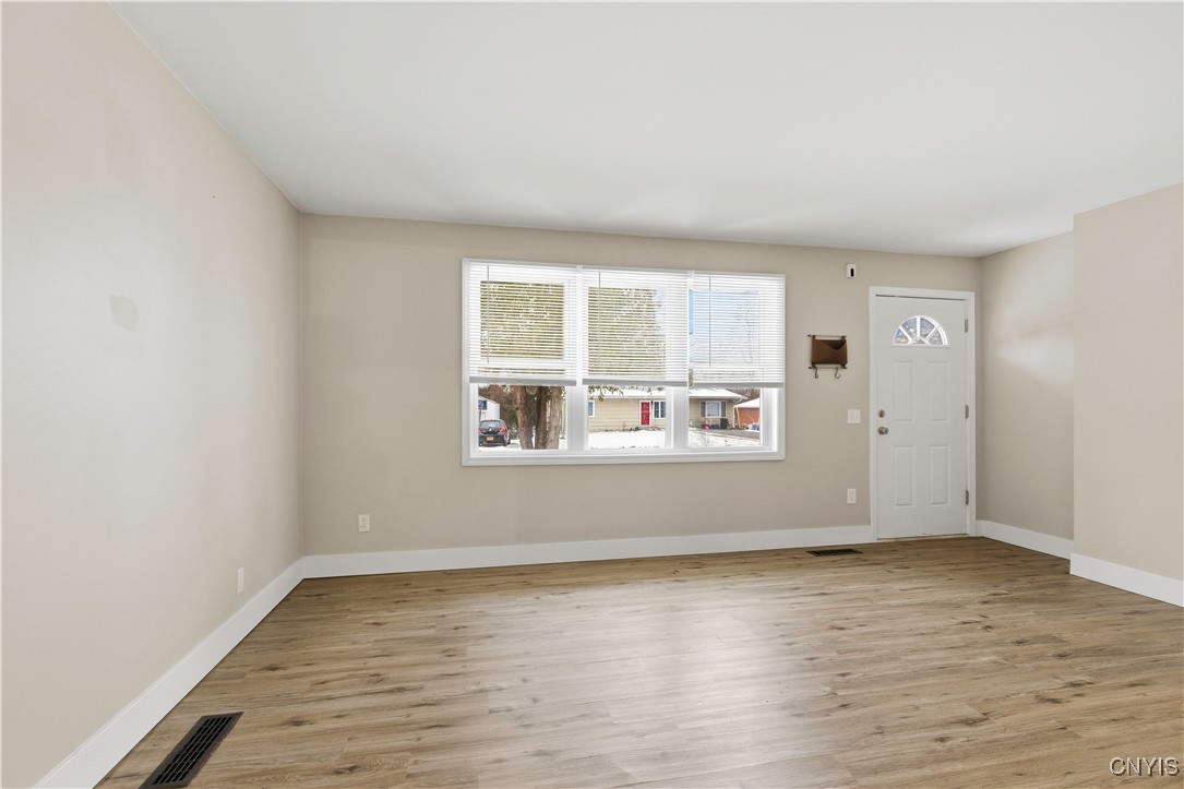 27 Wexford Road DeWitt, NY 13214 - Photo 5 of 36