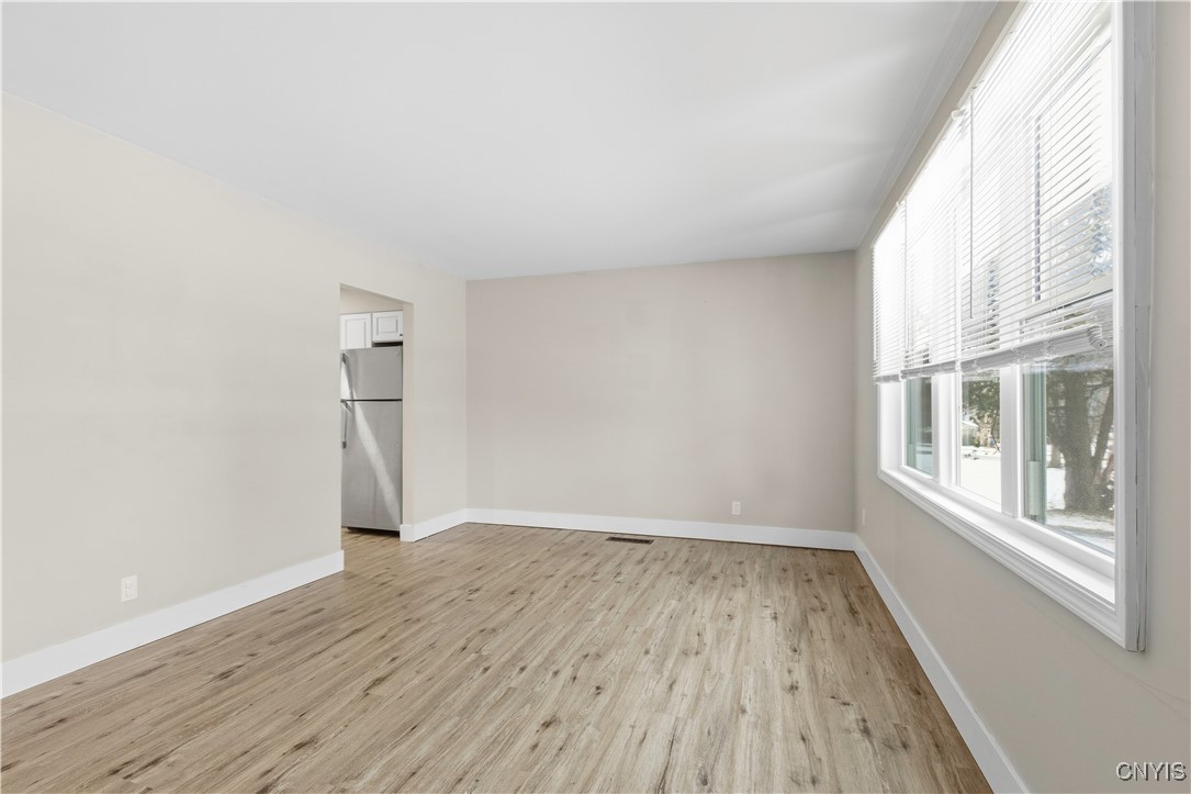 27 Wexford Road DeWitt, NY 13214 - Photo 7 of 36